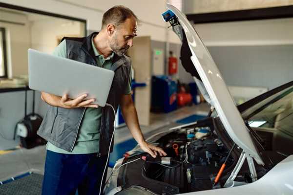 Early signs your engine needs diagnostic testing